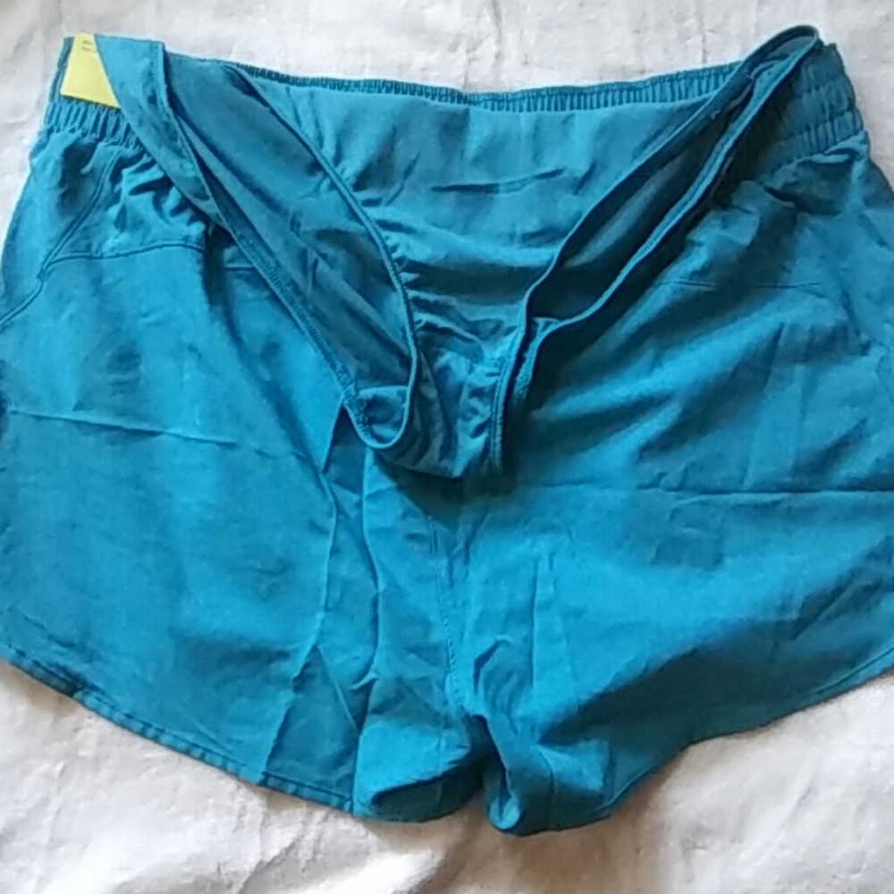Running shorts - Picture 3 of 5